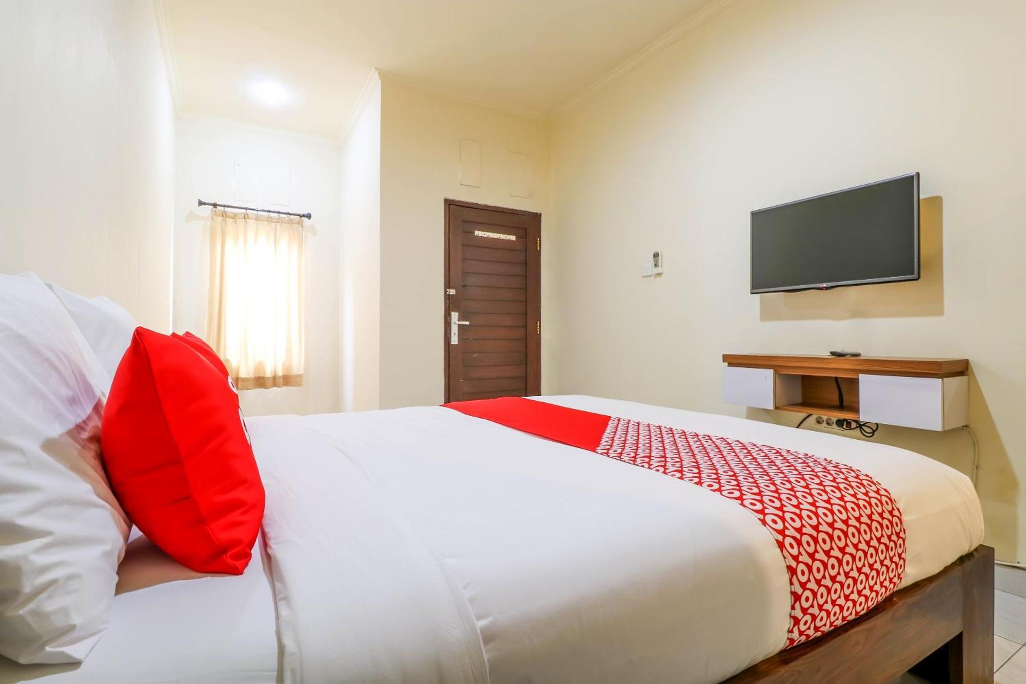 סמיניאק Oyo 2178 Merthan House מראה חיצוני תמונה