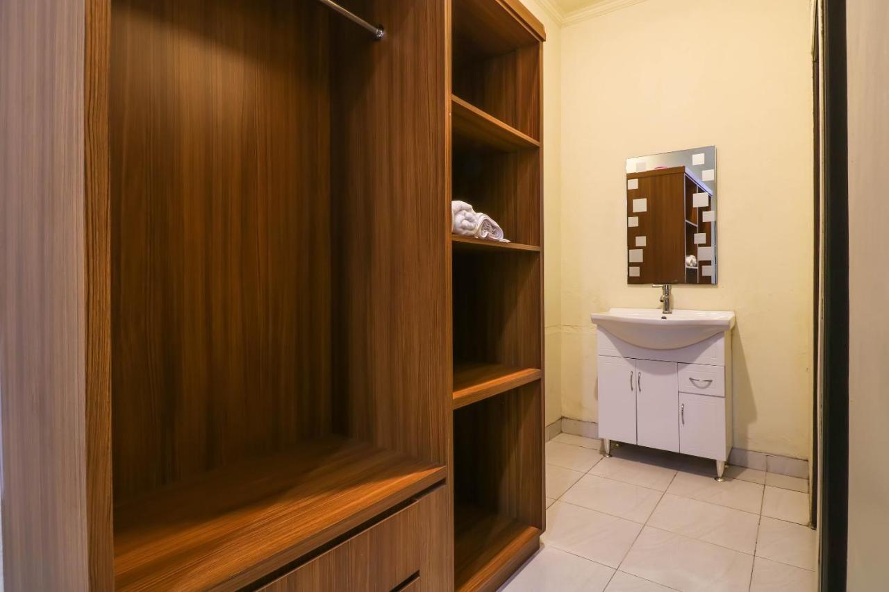 סמיניאק Oyo 2178 Merthan House מראה חיצוני תמונה